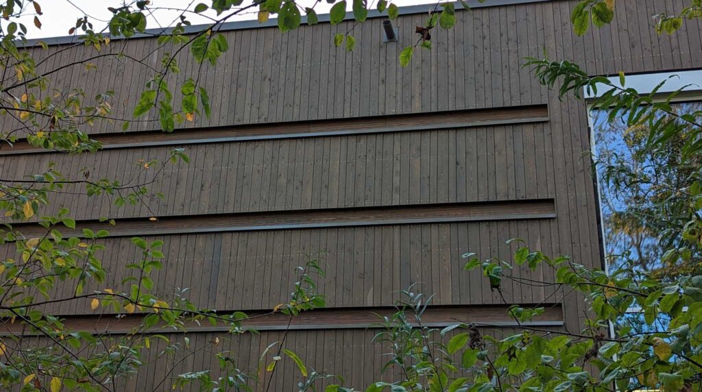 Fassadenkästen im Neubau